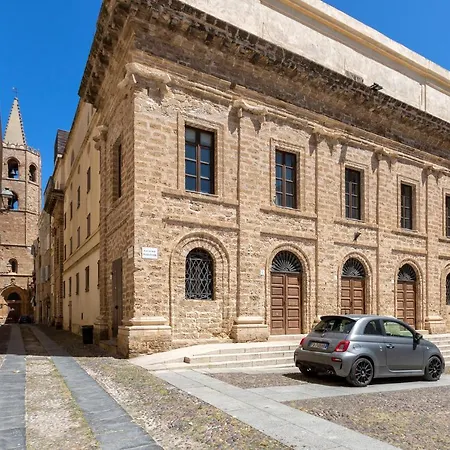 La Finestra Sul Teatro * אלגהרו